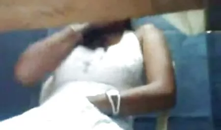 Praktyczny mężczyzna w brunetce cipki erotyczne mamuski za darmo daje jej kogut w głęboki anal