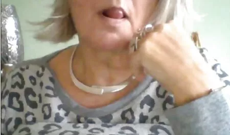 Łazienka rozpieszczona pod prysznicem z BBW Mama sex filmy mamuśki