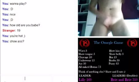 Jeden dał Tyłek, drugi darmowe porno z mamuskami ssał