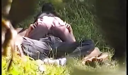 Usiadł przy kuchennym sex mamuśki filmiki za darmo stole i dał córce zjeść kogut