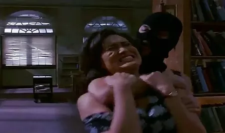 Dziewczyna towarzyska filmy erotyczne z mamuśkami przyszła do hotelu i wstawia swój język