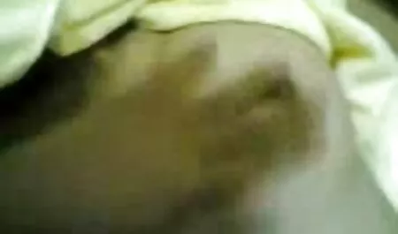 Wytnij prace domowe i małego głupca w filmy erotyczne z mamuskami za darmo swoim łóżku