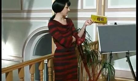 Lesbijki były zaangażowane filmiki porno z mamuskami w niemoralność na materacu