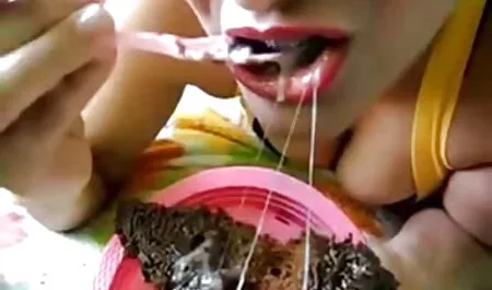 Wyciągnęli prostytutkę przez otwór rajstop w toalecie porno filmiki z mamuskami