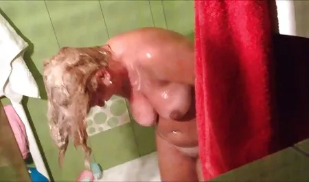 Dziwka mamuski pl darmo zamierza rzucić nowy Strap-on ze swoimi przyjaciółmi