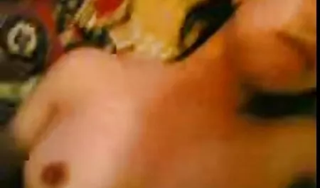Dziewczyna bawi się z dużym mamuski pl darmo penisem