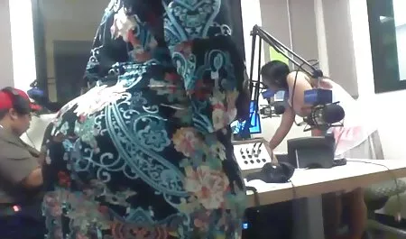 Uroczy pokaz indywidualny darmowy sex z mamuskami
