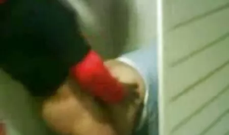 Para mamuśki filmiki erotyczne mający zabawa na onebcam