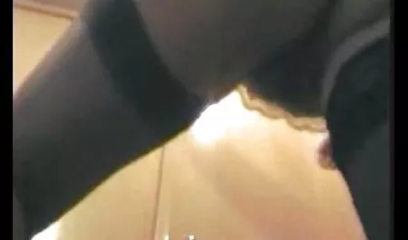 LISA porno filmy z mamuskami dokucza jej dziewiczej cipki