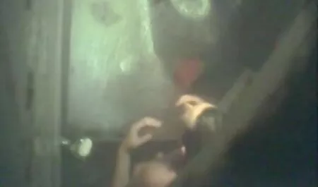 Próbowała nowych gier z moją córką i skończyła z jej cyckami darmowe filmy erotyczne mamuśki